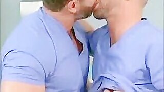 Huge hairy DR muscle daddy takes on his patient