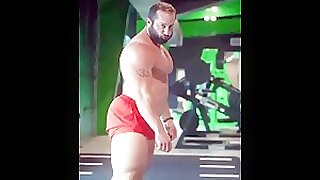 Muscle Daddy Shaking His Ass
