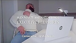 🔥Sucking yummy musclebear!🐻 beefymuscle.com