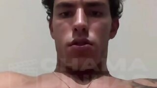 Mlk gostoso e perfeito na gozada