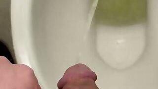 Israeli soldier pissing